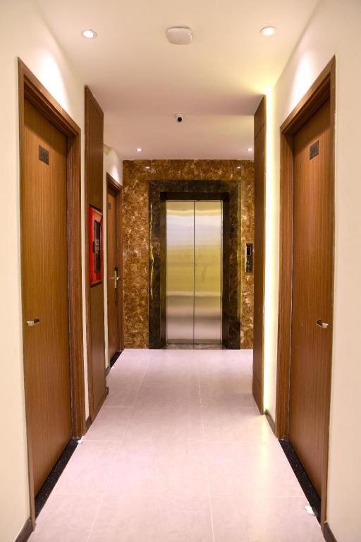 Bizu Royal Hotel Thành Pho Ho Chí Minh Esterno foto