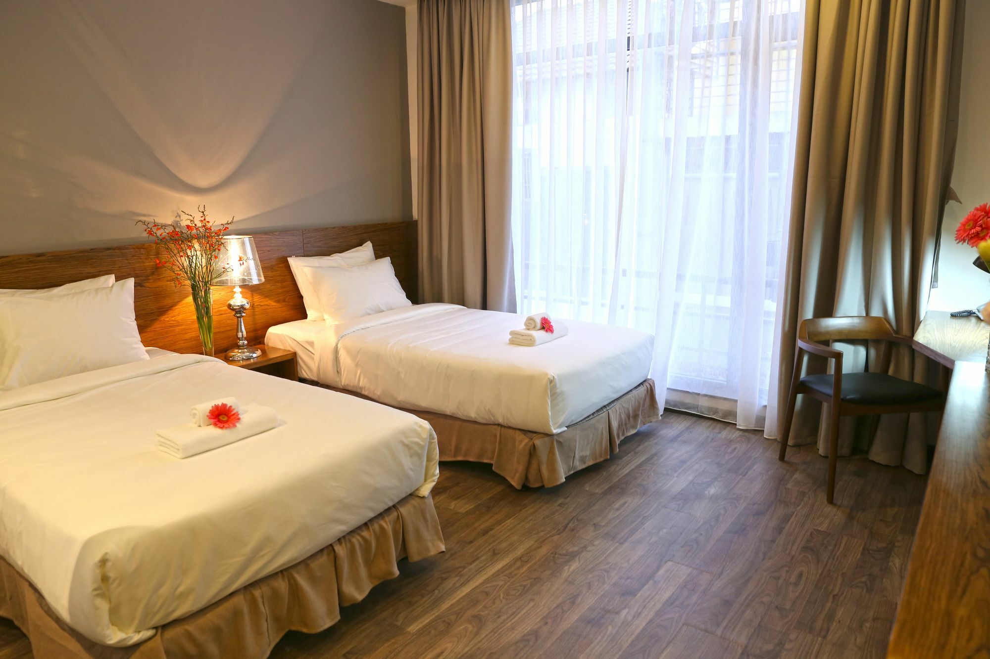 Bizu Royal Hotel Thành Pho Ho Chí Minh Esterno foto